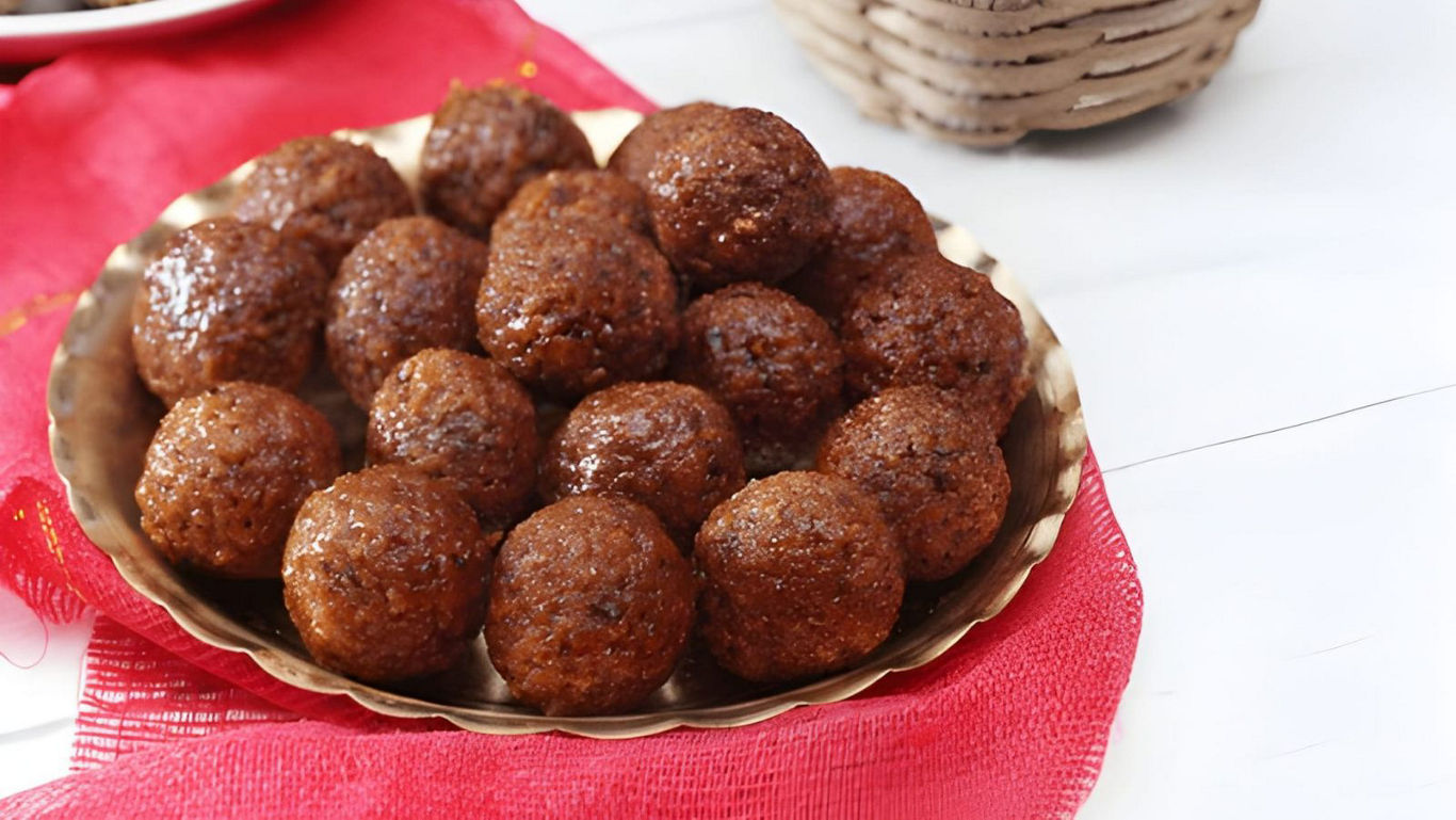Traditional Narkel Naru Recipe For Kojagori Lakshmi Puja Sweets